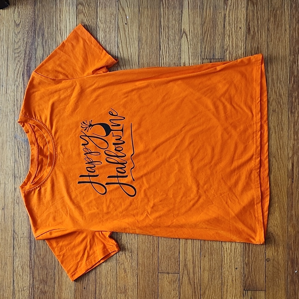 Halloween WINE T- shirt